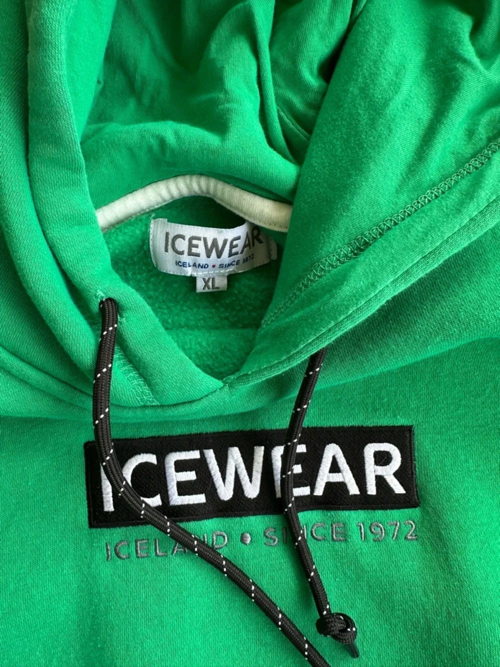ICEWEAR sweatshirt/hoodie. Purchased in the country of Iceland - Picture 6 of 7